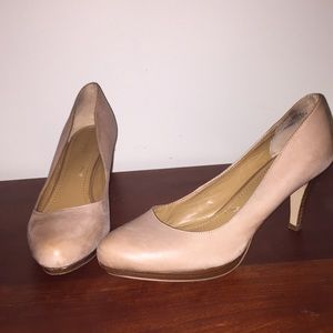 Nine West Camel pumps 9.5